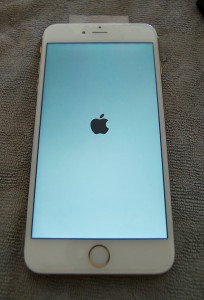 Como cambiar la pantalla del iPhone 6 plus - 28